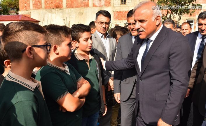 Büyükşehir’den 720 öğrenciye tablet desteği
