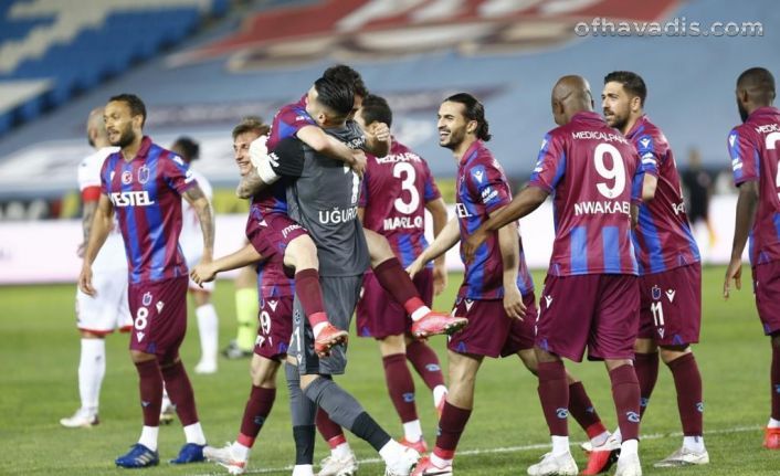 Trabzonspor Antalyaspor’u 2 golle geçti