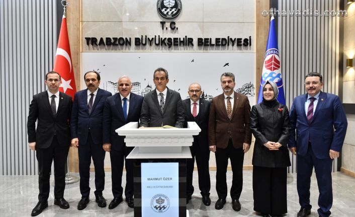 Milli Eğitim Bakanı Özer Trabzon’da okul açtı