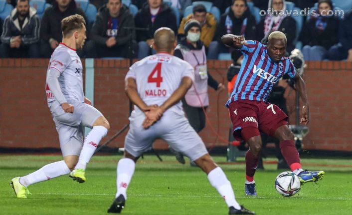 Trabzonspor kupada Antalya’yı yenerek yarı finale yükseldi