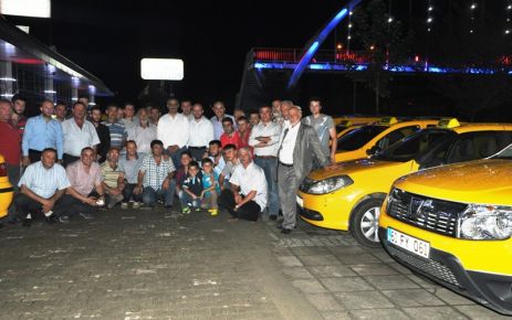 Başkan Saral’dan taksicilere iftar 