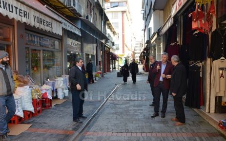 Başkan Sarıalioğlu Yalı Caddesi Esnafını dinledi