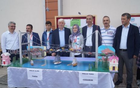Fatih Sultan Mehmet Ortaokulu'nda Bilim Şenliği