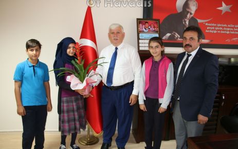 FSM Ortaokulu öğrencilerinden Kabahasanoğlu’na ziyaret