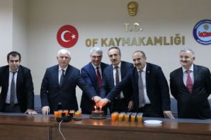 Kabahasanoğlu’ndan gazetecilere sürpriz kutlama
