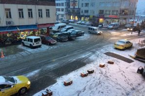 Of Belediyesi 13 iş makinesi ile kar mücadelesinde