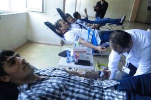 Ulusoylu öğrencilerinden kan bağışı 