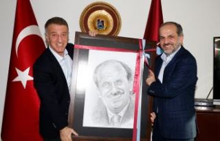 Nuri Albayrak'tan Trabzonspor'a ziyaret