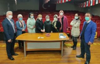 Of Belediyesi kadın çalışanların gününü kutladı