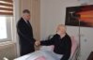 Başkan Sarıalioğlu'ndan hasta ziyareti