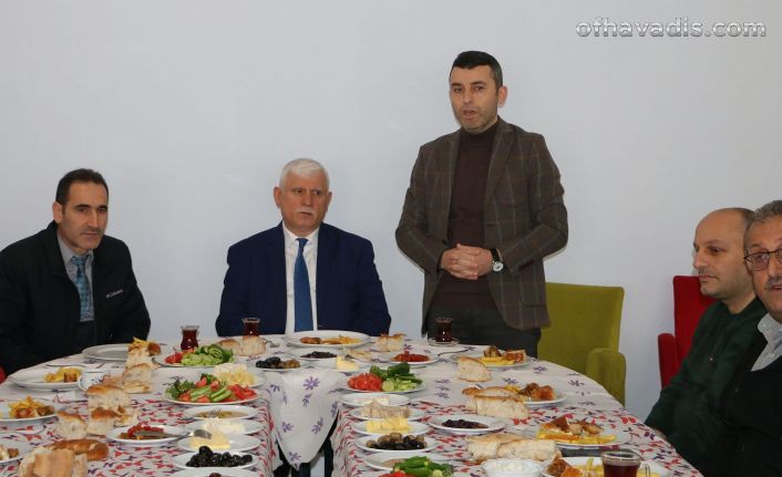 Müdür Kabahasanoğlu Ulusoy Lisesi personeliyle kahvaltıda buluştu
