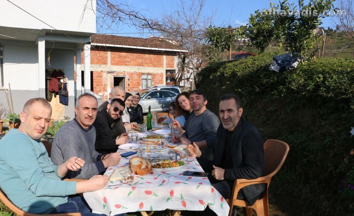 Of Milli Eğitim Personeli hamsi mangalla stres attı