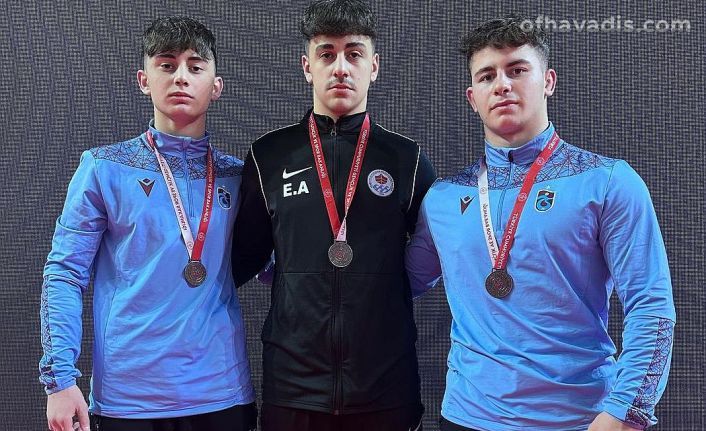 Büyükşehirin sporcuları madalyaya doymuyor