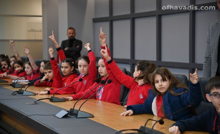Başkan Genç minik öğrencilerle buluştu