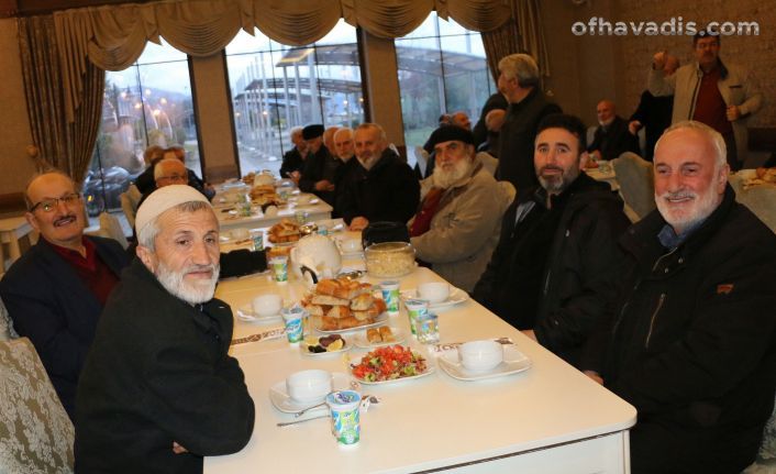 Of İmam Hatip Lisesi’nin ilk mezunları iftarda buluştu