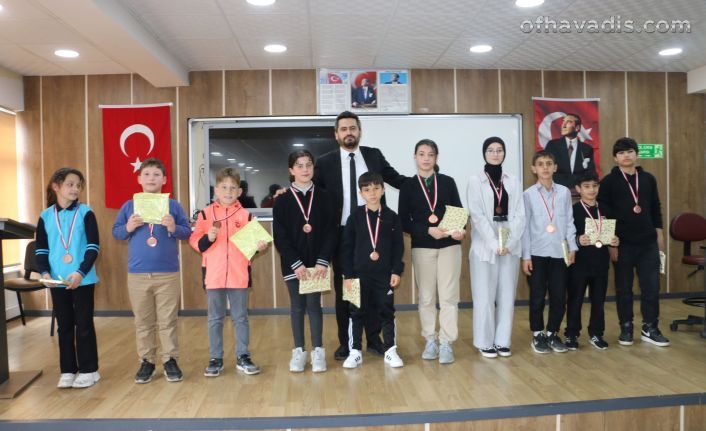 Akıl ve Zeka oyunlarında şampiyonlar ödüllendirildi