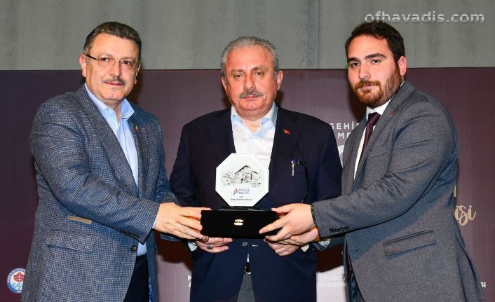 Mustafa Şentop Gençlik Akademisi’nin konuğu oldu