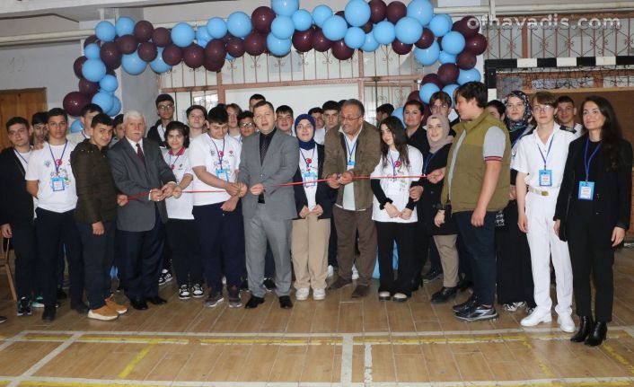 Ulusoy Lisesi’nde 4006 Bilim Fuarı açıldı