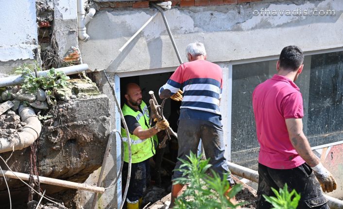 Afet mağdurlarına 185 personel ve 57 araçla destek veriliyor