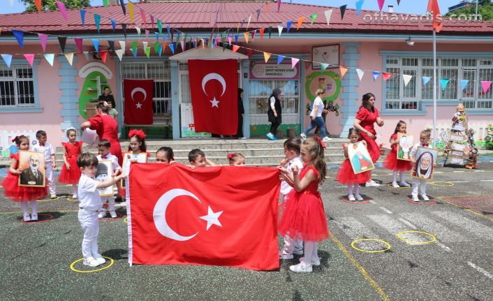 Şehit Hüsnü Uyan Anaokulunda yılsonu gösterisi düzenlendi