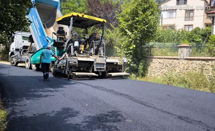 Büyükşehir belediyesi yılların asfalt sorununu çözüyor