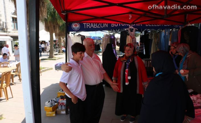 Ak Parti Of İlçe Kadın Kolları’ndan Gazze için yardım kermesi