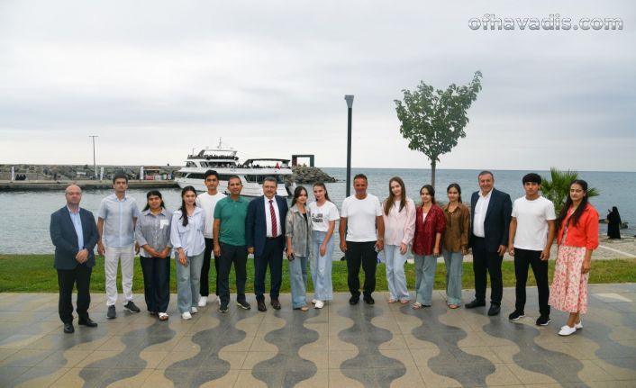 Başkan Genç, Özbek öğrencilerle yemekte buluştu