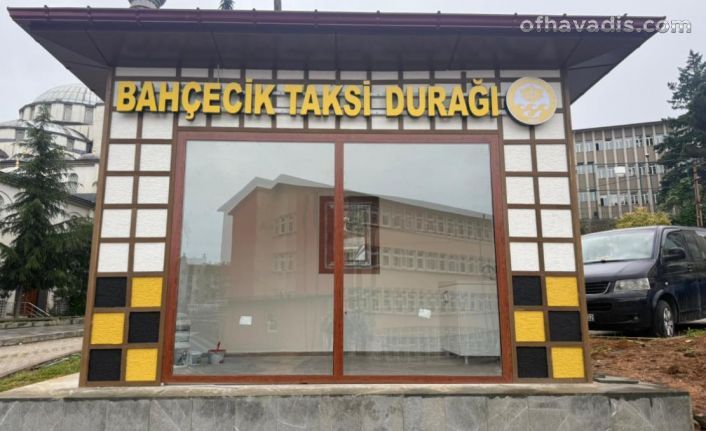 Büyükşehir, taksi ve dolmuş duraklarını yeniliyor