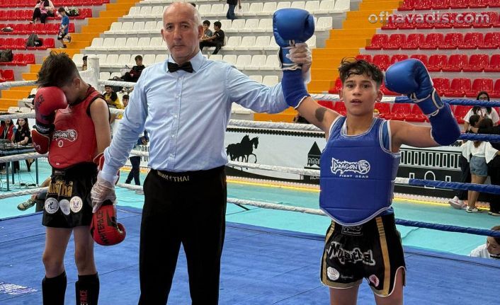 Büyükşehir sporcuları başarıya doymuyor
