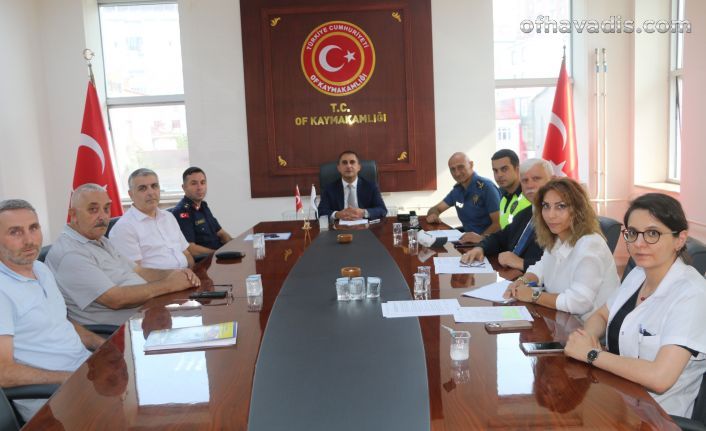 Of’ta okul güvenliği toplantısı yapıldı