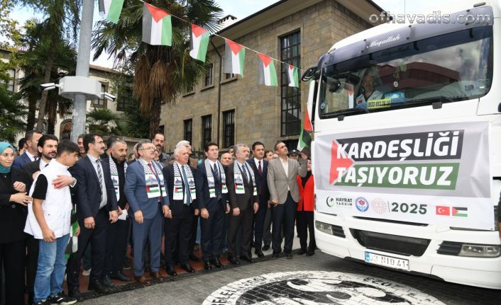 Kardeşlik Tırları Trabzon’dan Gazze’ye uğurlandı