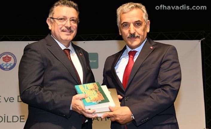 Türkçemizi ve dilimizi korumak milli vazifedir