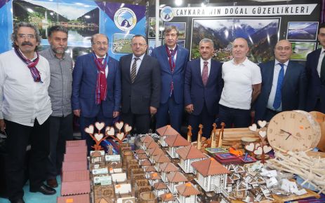 Başkan Gümrükçüoğlu hem misafir oldu hem misafir etti 