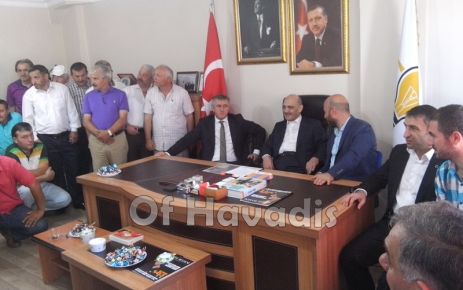 Erdoğan Bayraktar Oflularla bayramlaştı