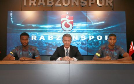 Obi Mikel ve Fernandes Ivanildo imzaladı