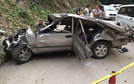 Gürpınarlı Tural ailesi Yente’de kaza yaptı; 6 yaralı