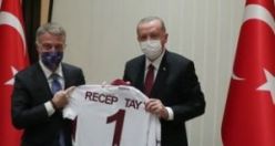 Cumhurbaşkanı Erdoğan Trabzonspor’u ağırladı