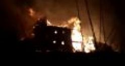 Çaykara’da iki ev yandı