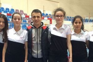 Of A. Lisesi Badminton Kızları Şampiyon