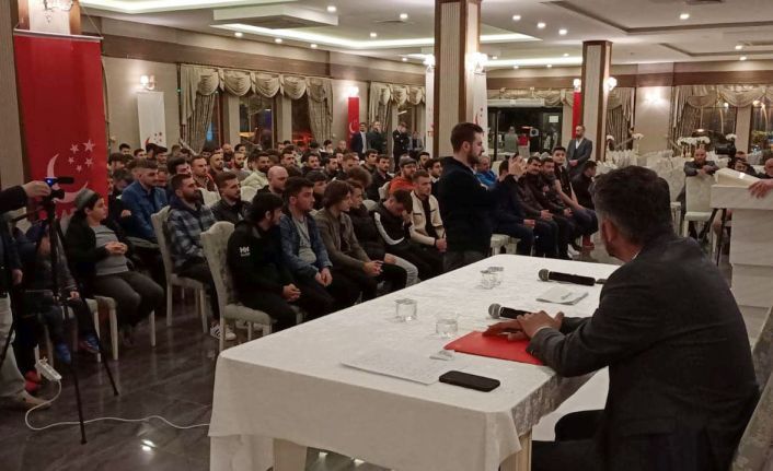 Of Saadet’in gençlik buluşmasında gençler sordu başkanlar cevapladı